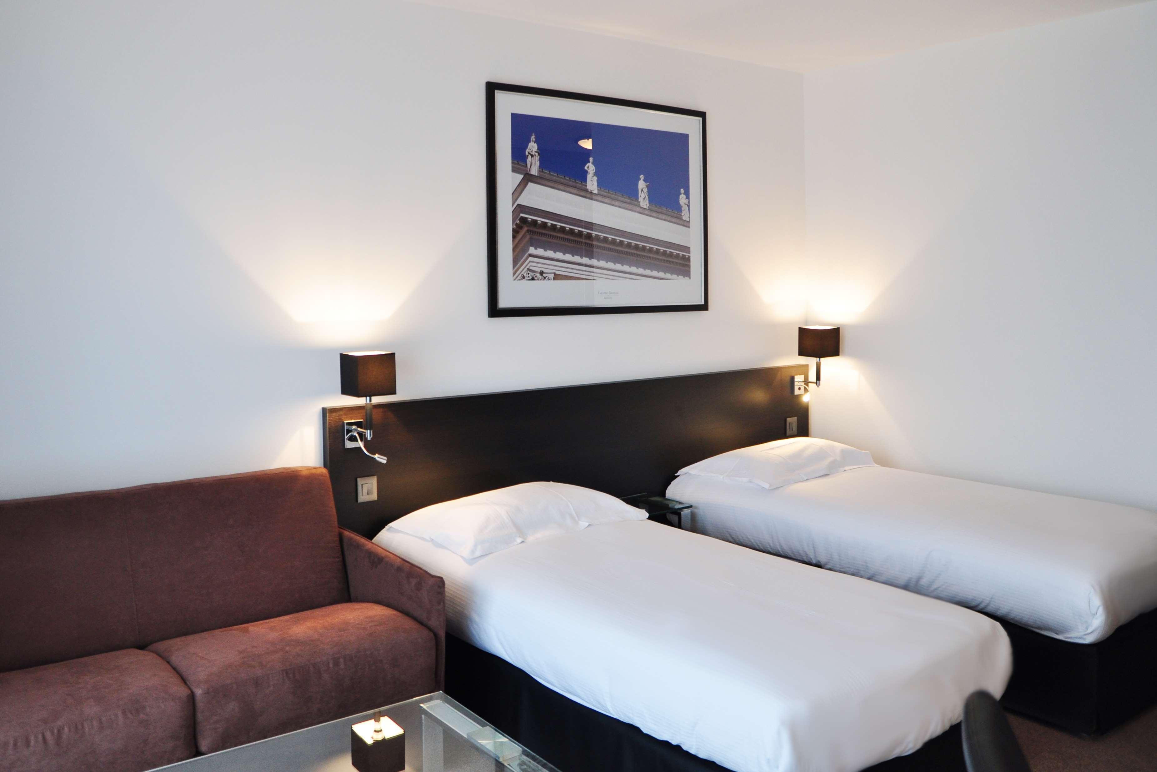 Golden Tulip Nantes Carquefou Suite Bagian luar foto